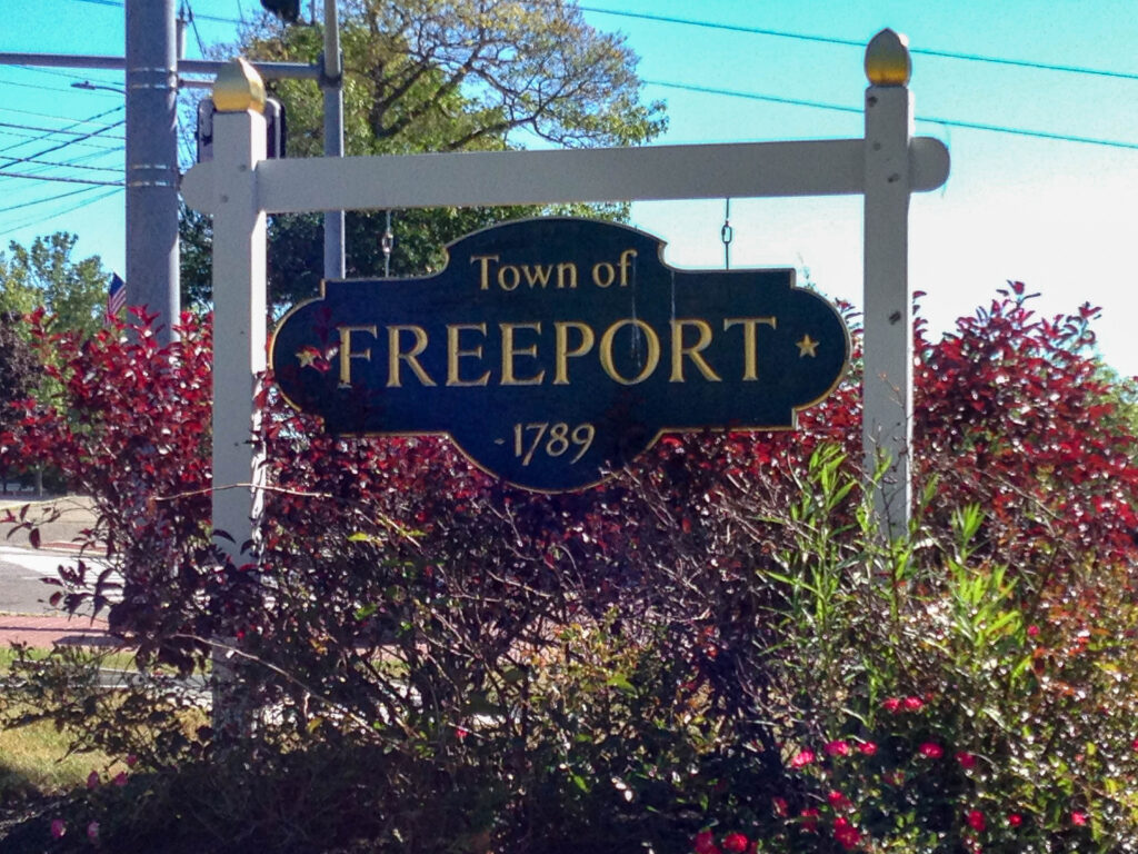Freeport Welcome sign
